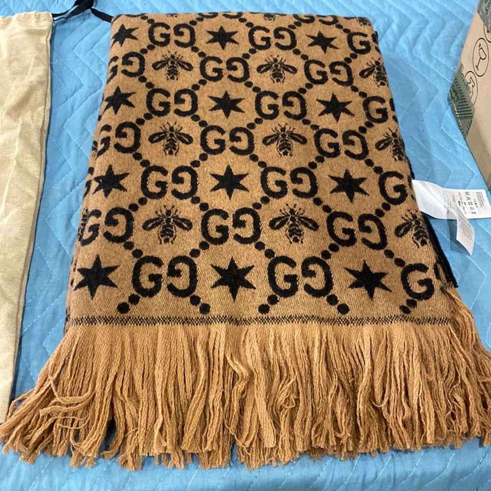Gucc throw blanket